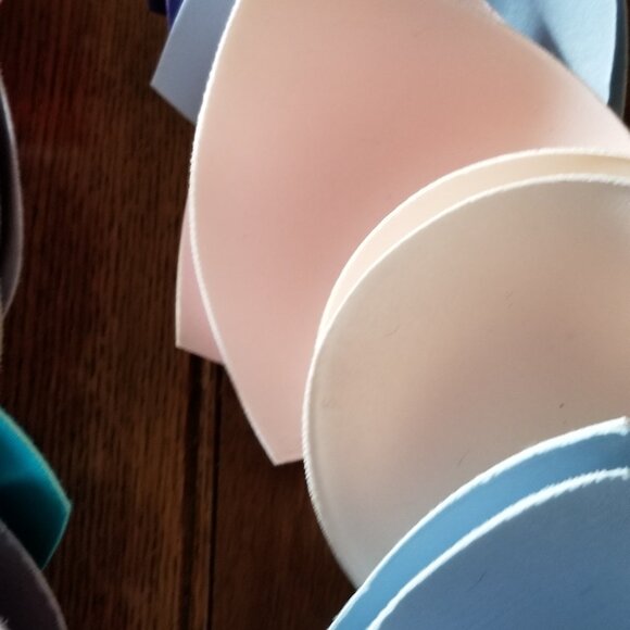 Cup insert for swimwear or bras - Picture 3 of 3
